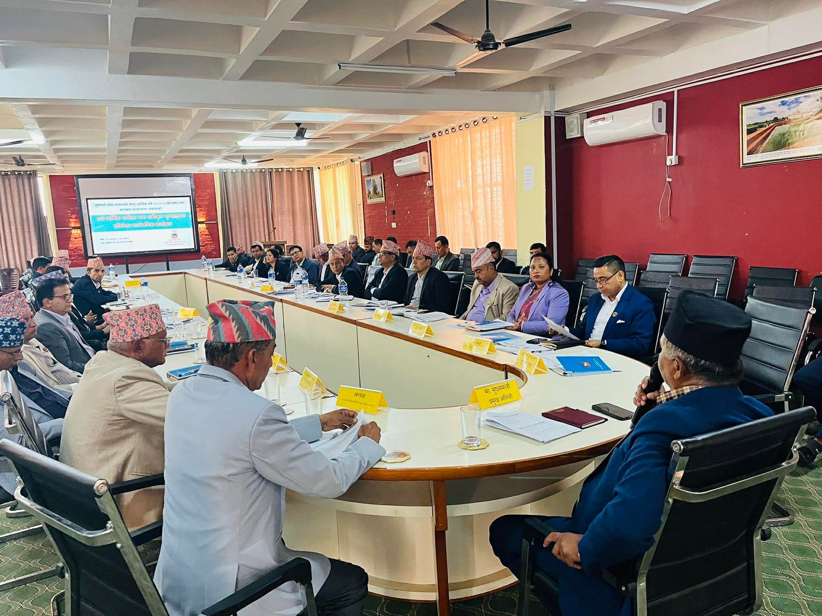 बजेटलाई ‘साइज’मा ल्याउन मुख्यमन्त्री आचार्यको निर्देशन