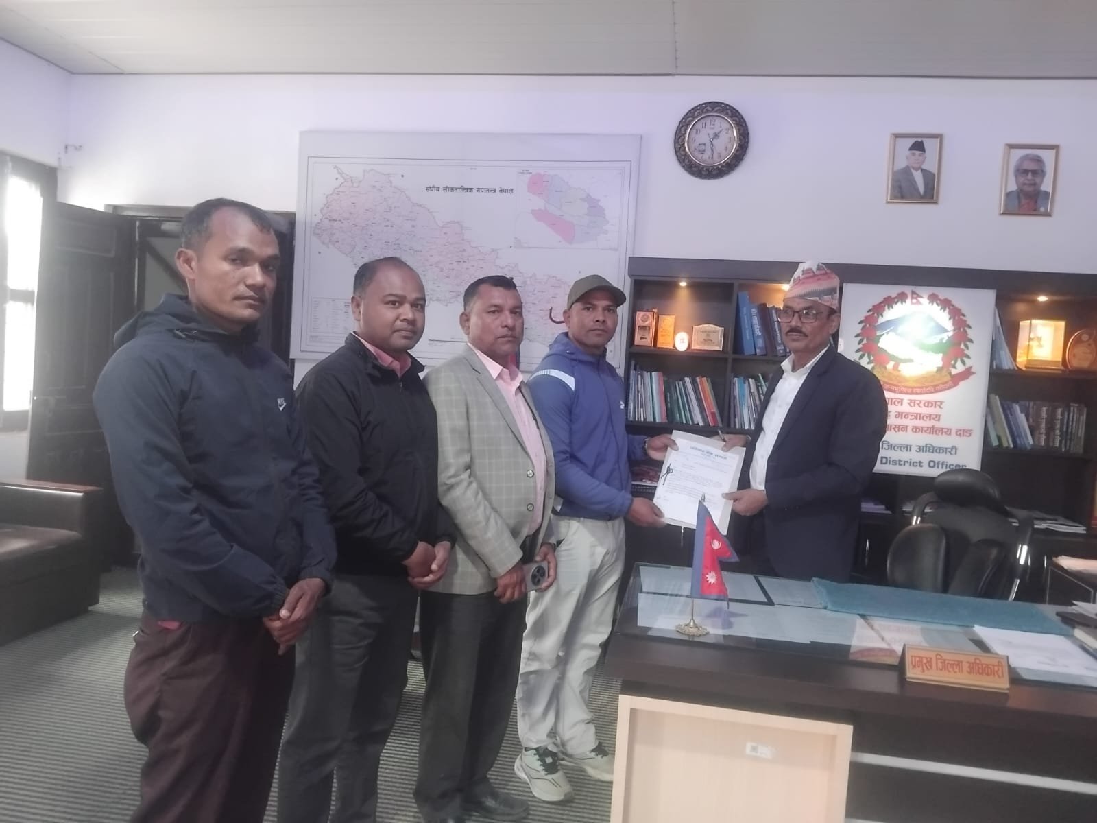 परियार समाजद्वारा बालिका इनिशाको न्यायको माग गर्दै सिडियो कार्यालयमा ज्ञापनपत्र