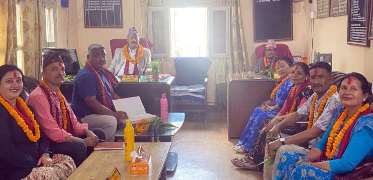 घोराही खानेपानीले उपभोक्तालाई राहत दिने निर्णय स् ८ हजारबाट १० हजार लिटर पानी, ग्रिन सिटी अवधारणासहित पहिलो बैठक सम्पन्न