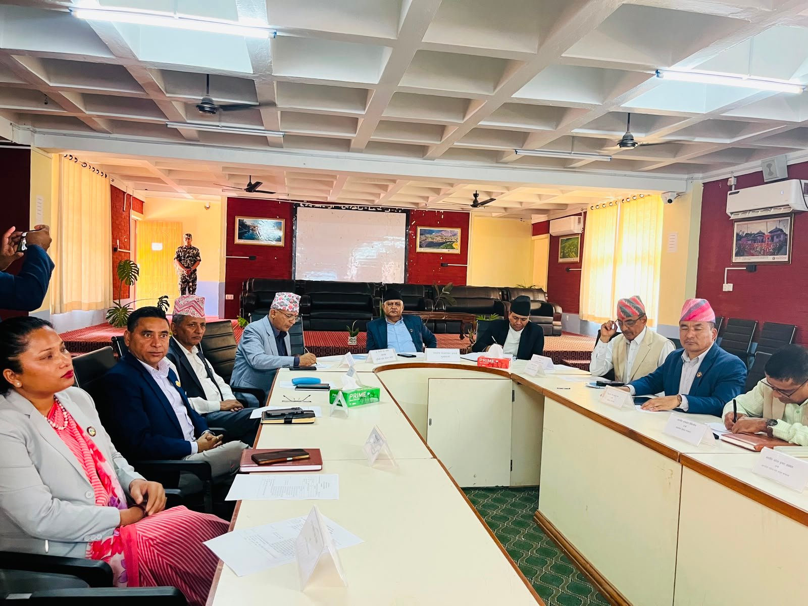 मन्त्रालय संख्या घटाउँदै लुम्बिनी प्रदेश सरकार, कार्यान्वयनमुखी बजेट बनाउन मुख्यमन्त्री आचार्यको निर्देशन
