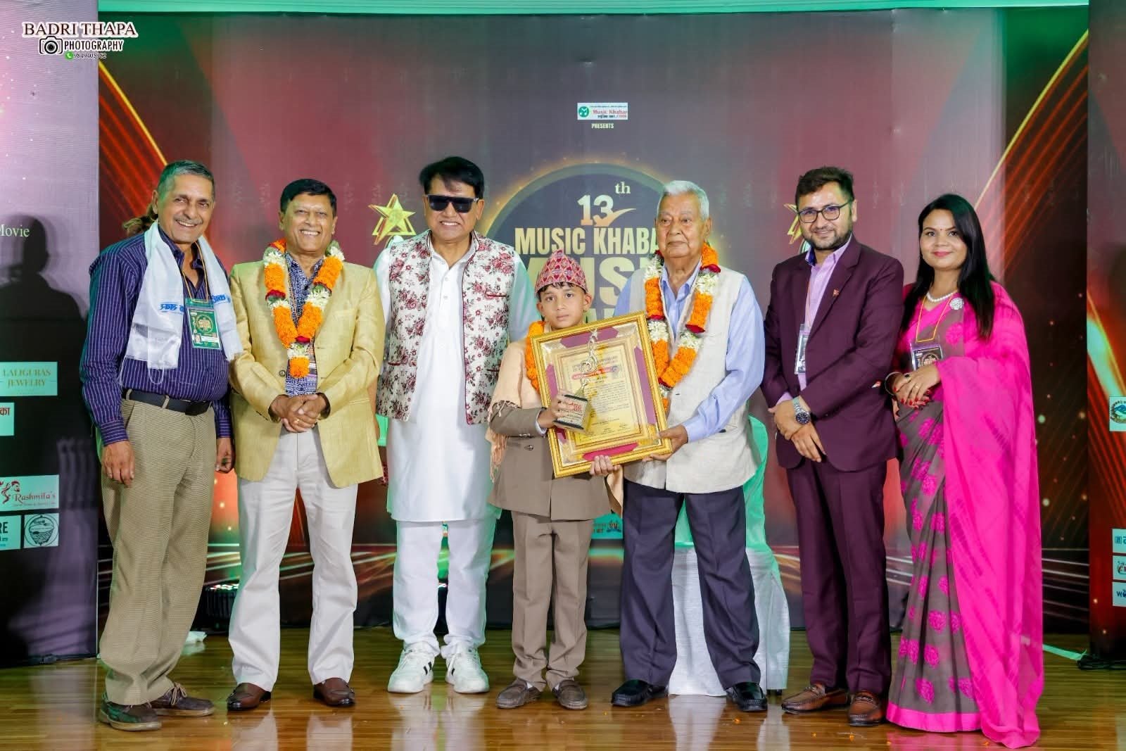 दाङका बाल कलाकार युनिस घिमिरे राष्ट्रिय मञ्चमा सम्मान