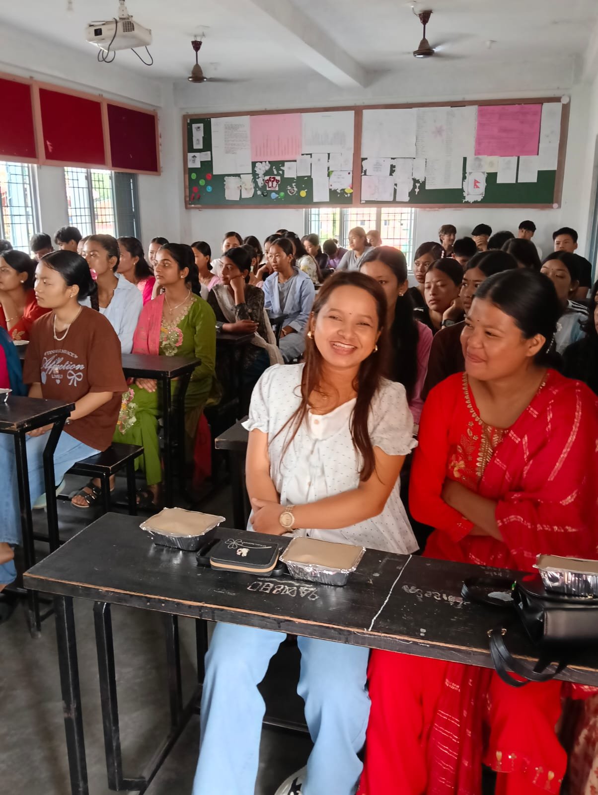 ज्ञानसिन्धु माविमा कक्षा १२ उत्तीर्ण विद्यार्थीलाई सम्मान