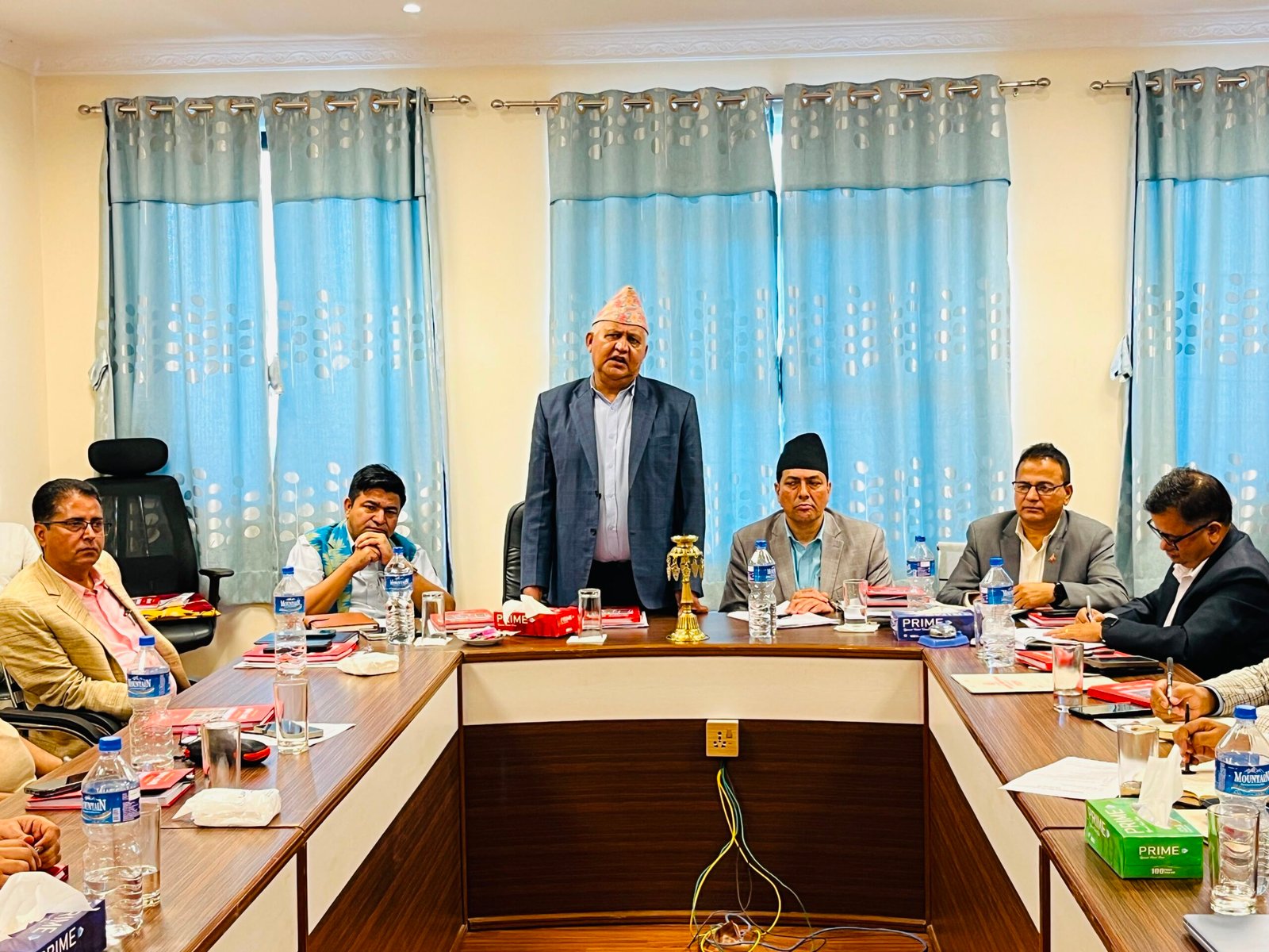 एक वर्षमै भत्किने सडकको कारण खोज्न मुख्यमन्त्री आचार्यको निर्देशन