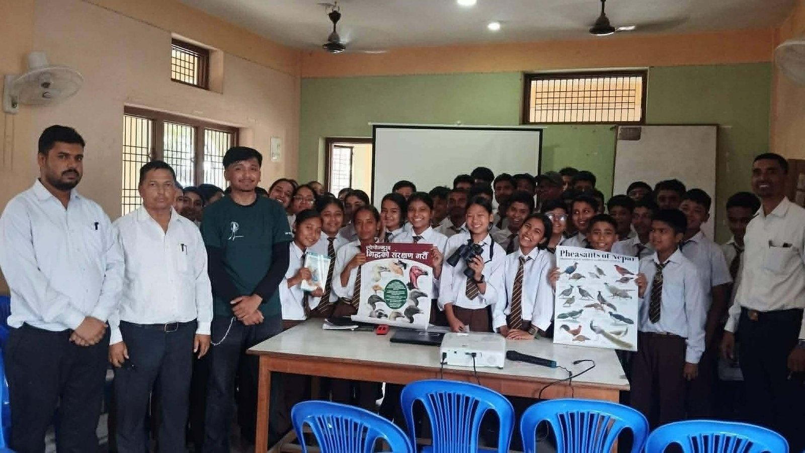 चरा संरक्षण गर्न विद्यालयमा जनचेतना